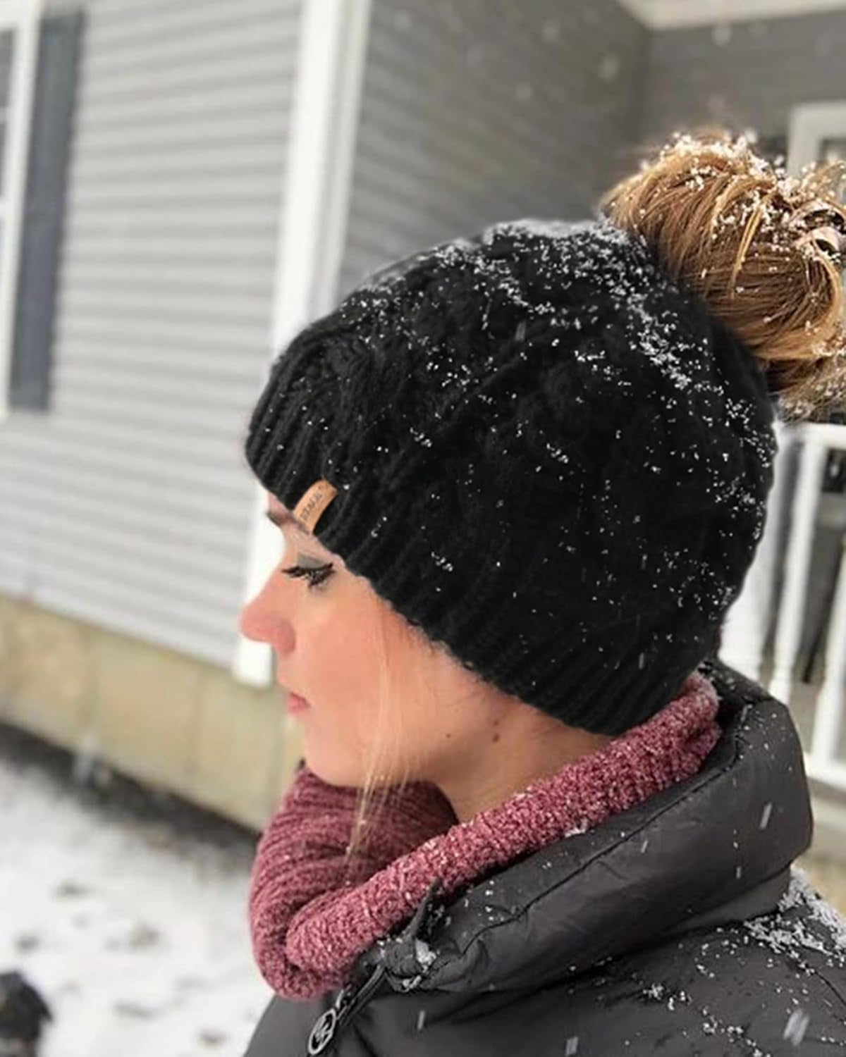 Stay Stylish and Cozy: Women's Ponytail Beanies for Messy Buns - Perfect Winter Hat with Tail Hole for Outdoor Runners